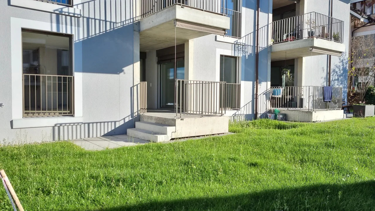 To rent in Zollbrück 2 ½ room apartment on the ground floor