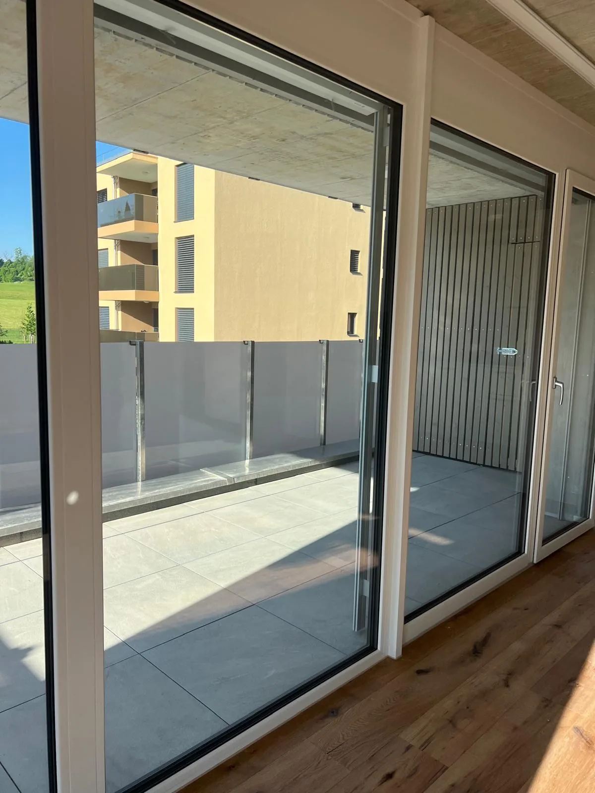 From 1.12. - 80 m2 large, great 3.5 room apartment with 17 m2 terrace/balcony