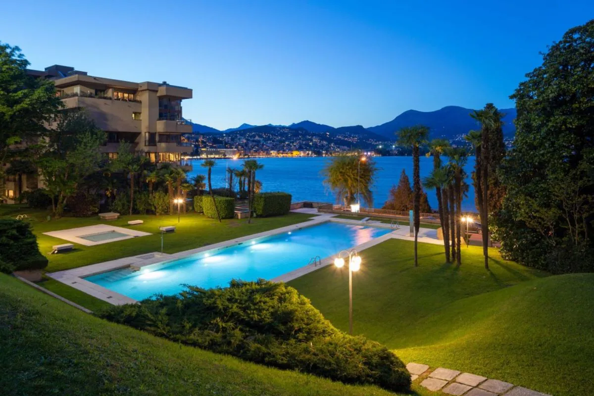 Rent spacious 3.5 rooms with lake view