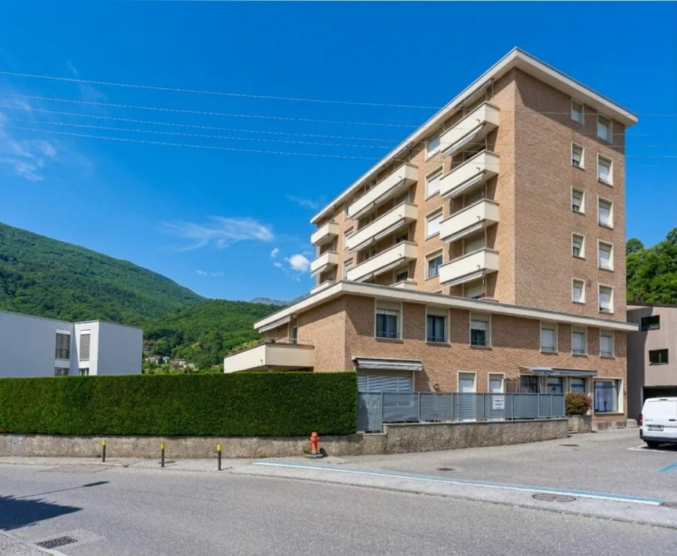 Renting out last floor 4.5 rooms in Taverne
