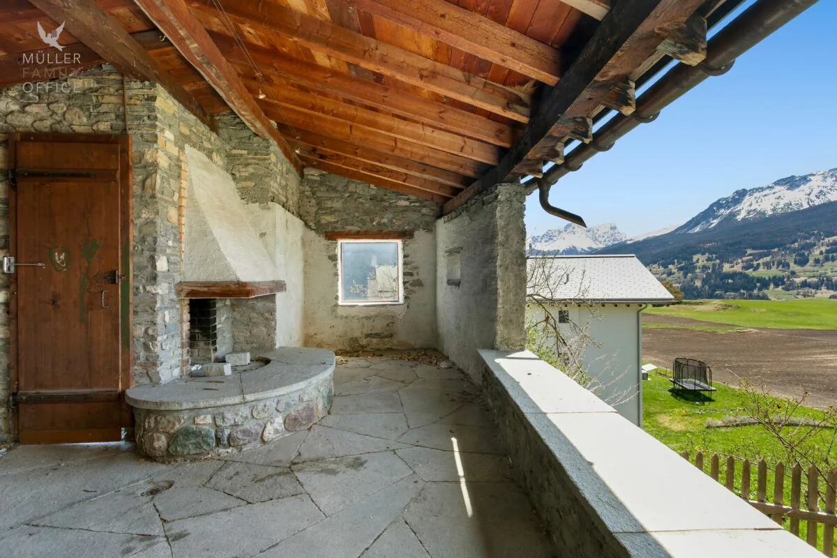 Gioiello storico (seconda casa) con riserva di terreno edificabile per residenze principali
