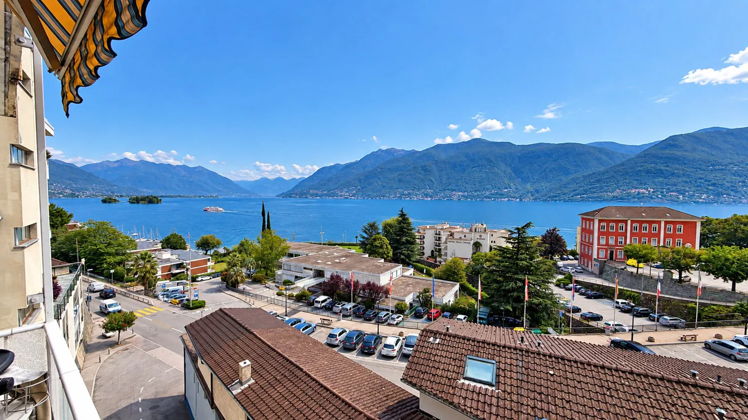 Renditeobjekt! Abitazione primaria: 4.5 locali con vista lago – ideale a reddito