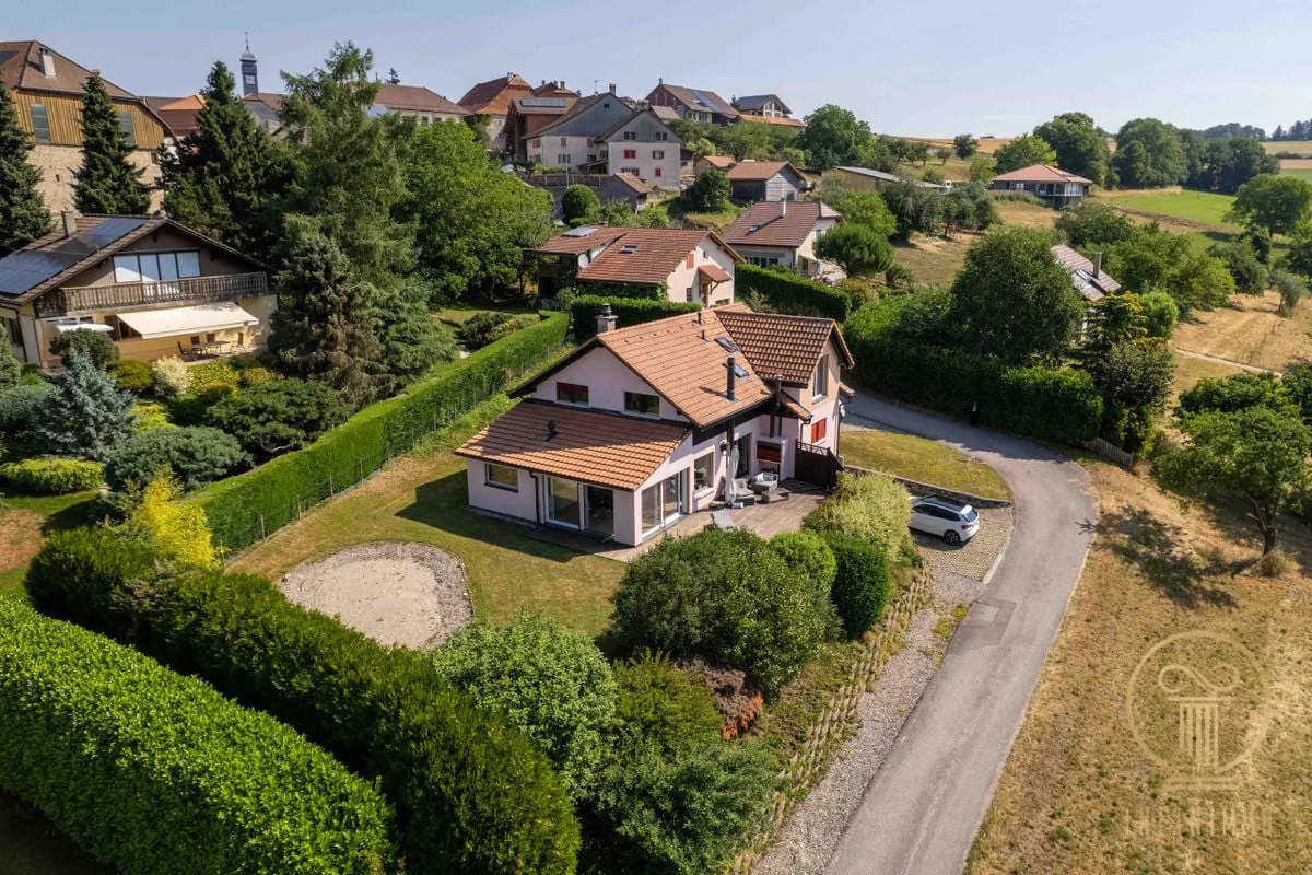 Chavannes-sur-Moudon - Magnificent villa for sale in a quiet area