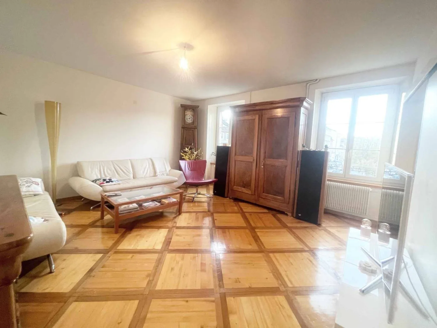 Spacious 3.5-room apartment with balcony in the heart of Yverdon-les-Bains