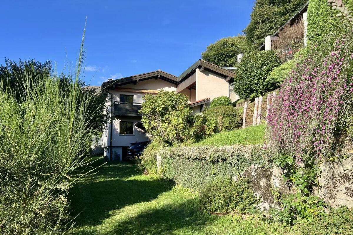 Vivere nel verde - splendida vista e grande potenziale