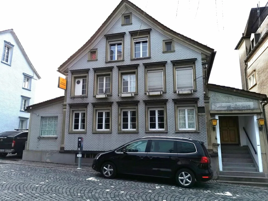 Zu verkaufen oder zu vermietenvoll vermietetes Wohnhaus mit Restaurant im Zentrum von Herisau !