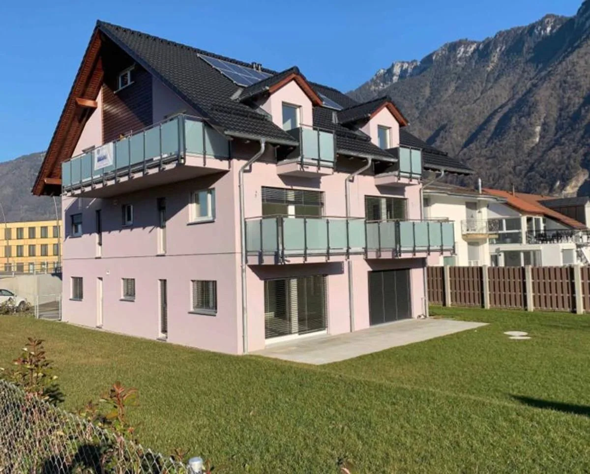 RENNAZ - Superb 2.5-room apartment on the first floor with balcony next to the hospital.