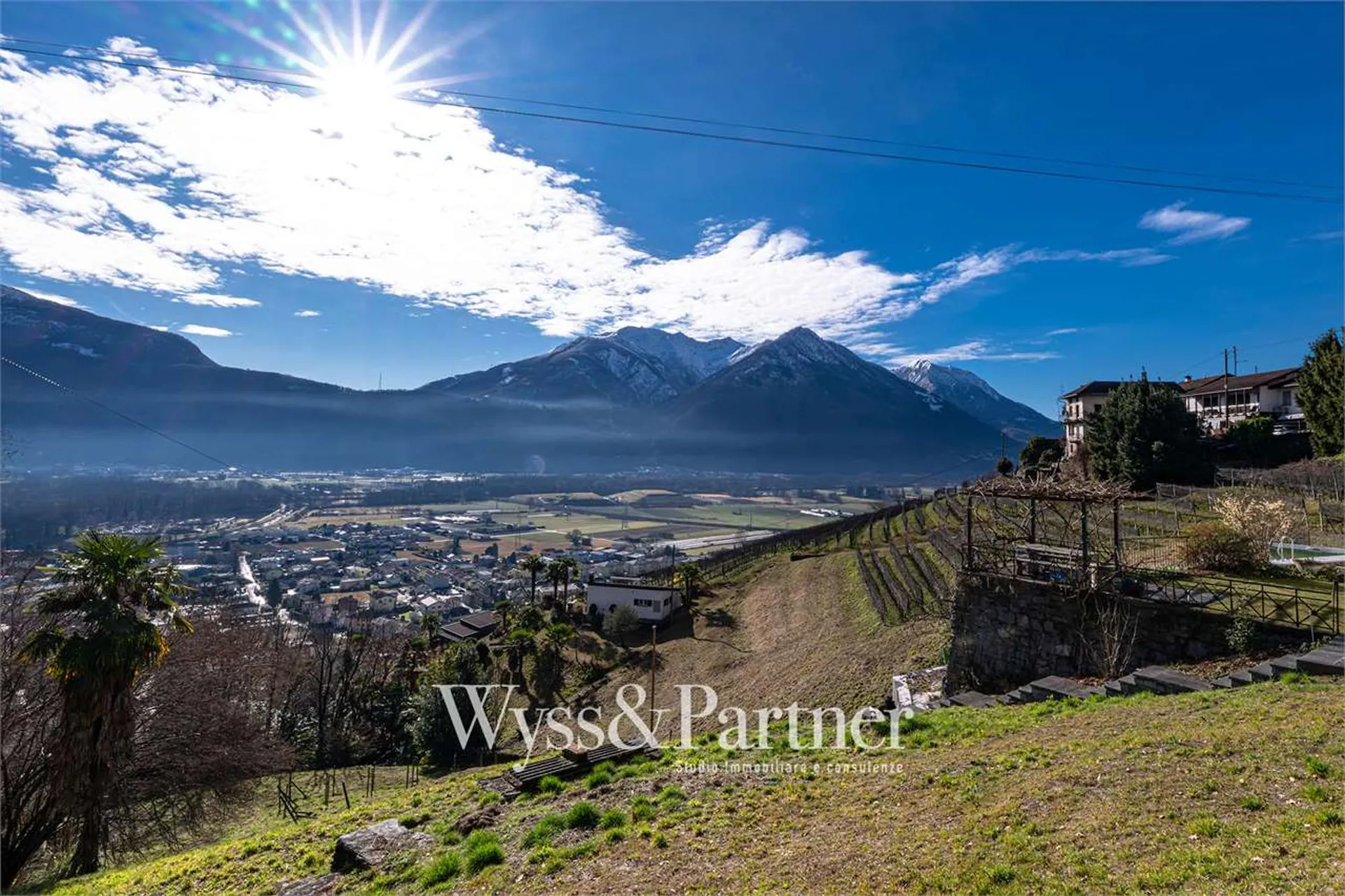Agarone - Charming house on three levels with private garden and pool