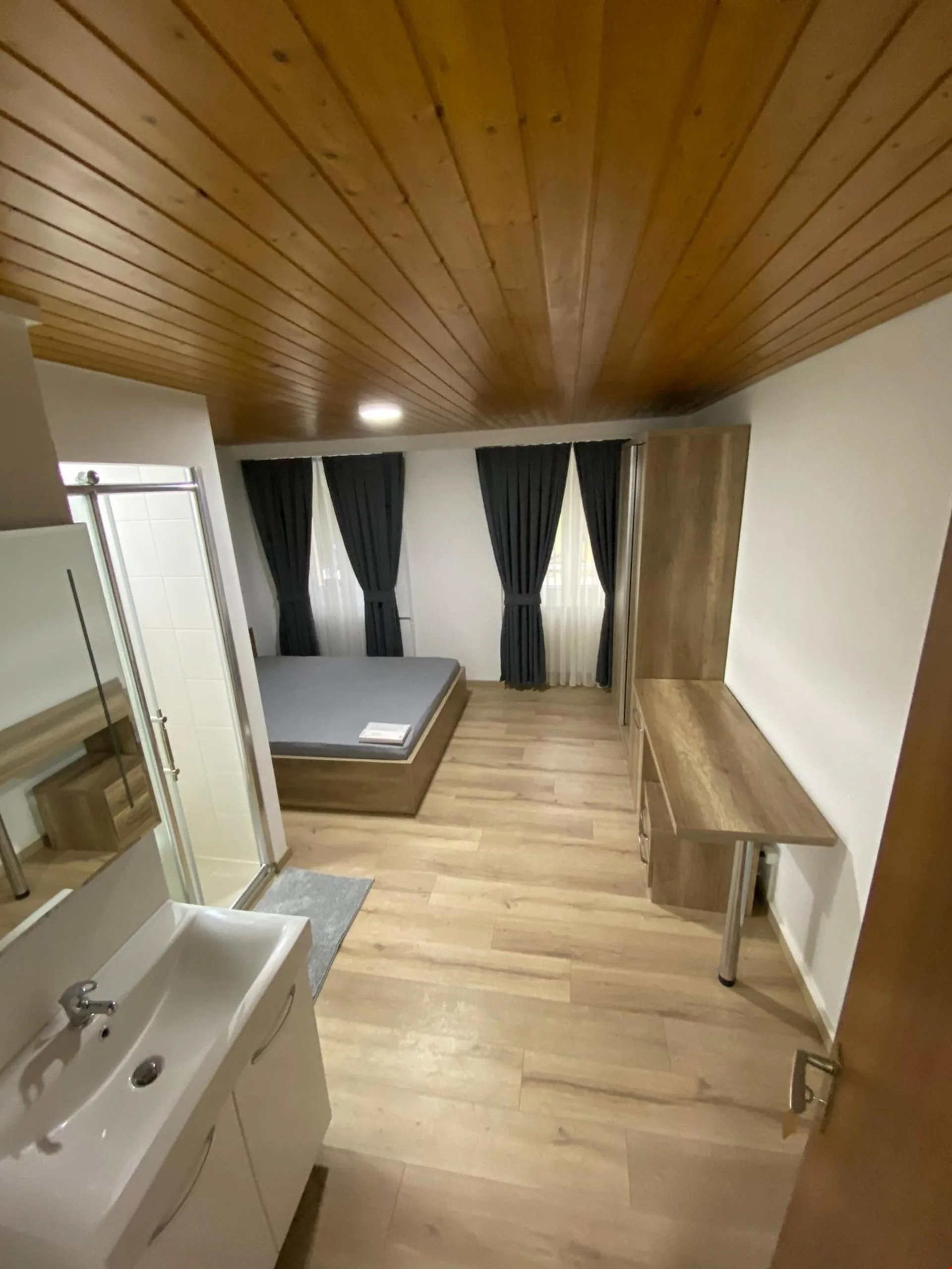 Newly renovated and furnished single room in Herbetswil for rent
