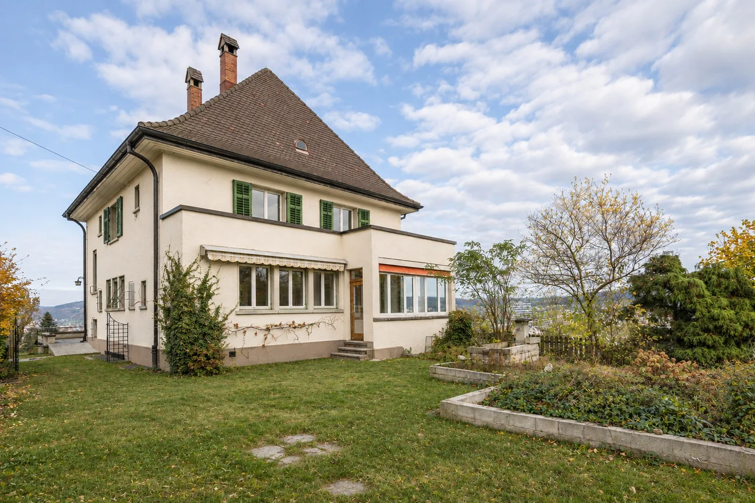 Luxurious 6-room villa with breathtaking panoramic views in Burg AG