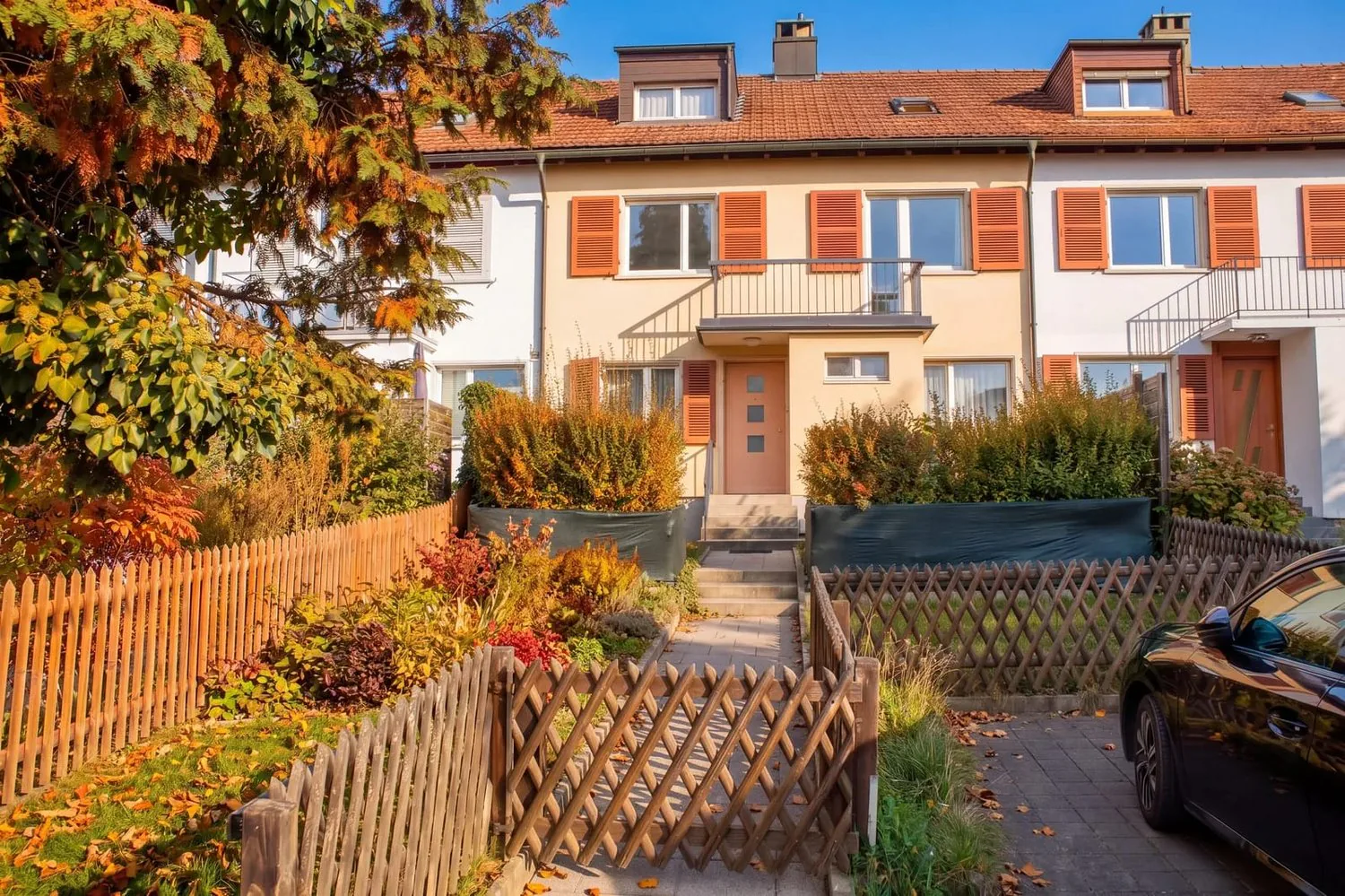 Zwei Häuser, unzählige Möglichkeiten. Platz für Ihre Wohnträume