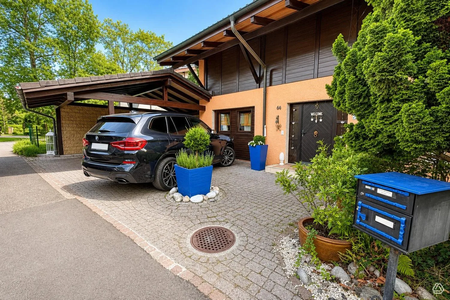 FURNISHED, QUIET, WELL-MAINTAINED – AVAILABLE IMMEDIATELY