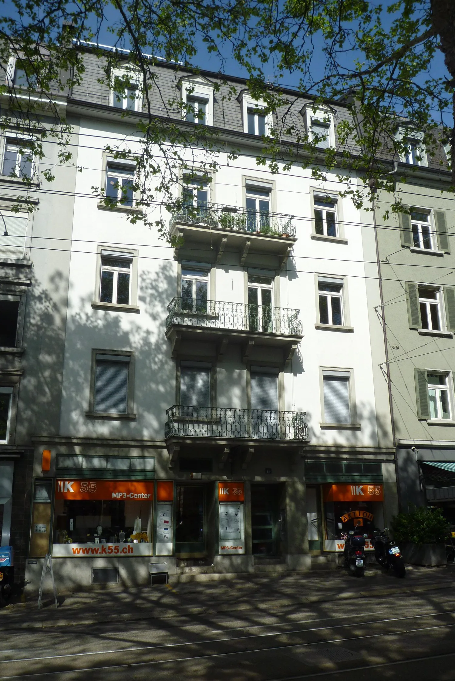 Living with historic character and modern comfort, first occupancy after renovation