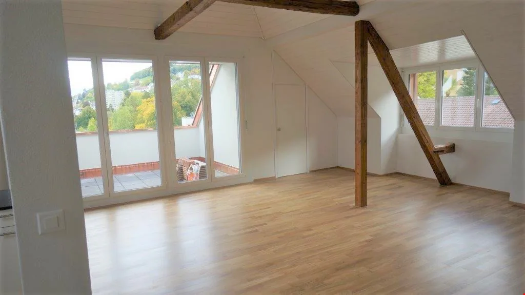 3.5 Room Attic Apartment 4th Floor with Balcony