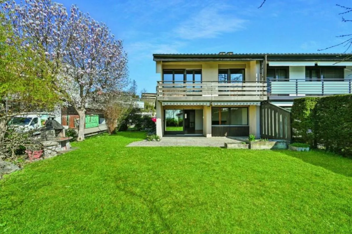 5.5-room row house with garden, garage, and three parking spaces - Hausmattstrasse 2 + 6b, Ittigen