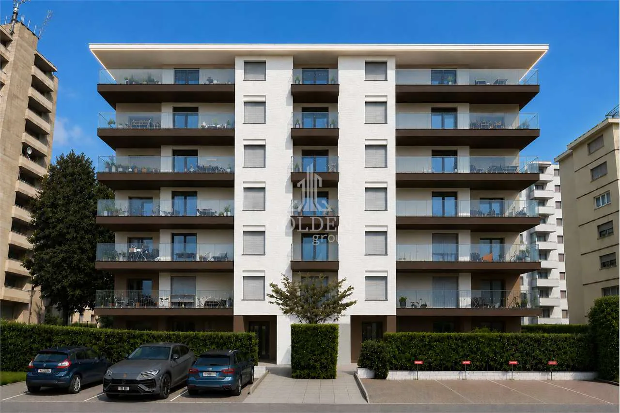Bright 2.5-room apartment with large portico in Pregassona