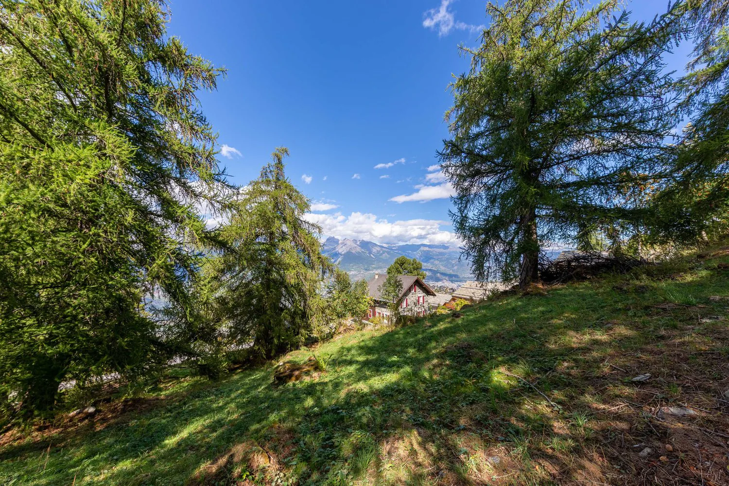 Neues Familienchalet mit hohem Standard