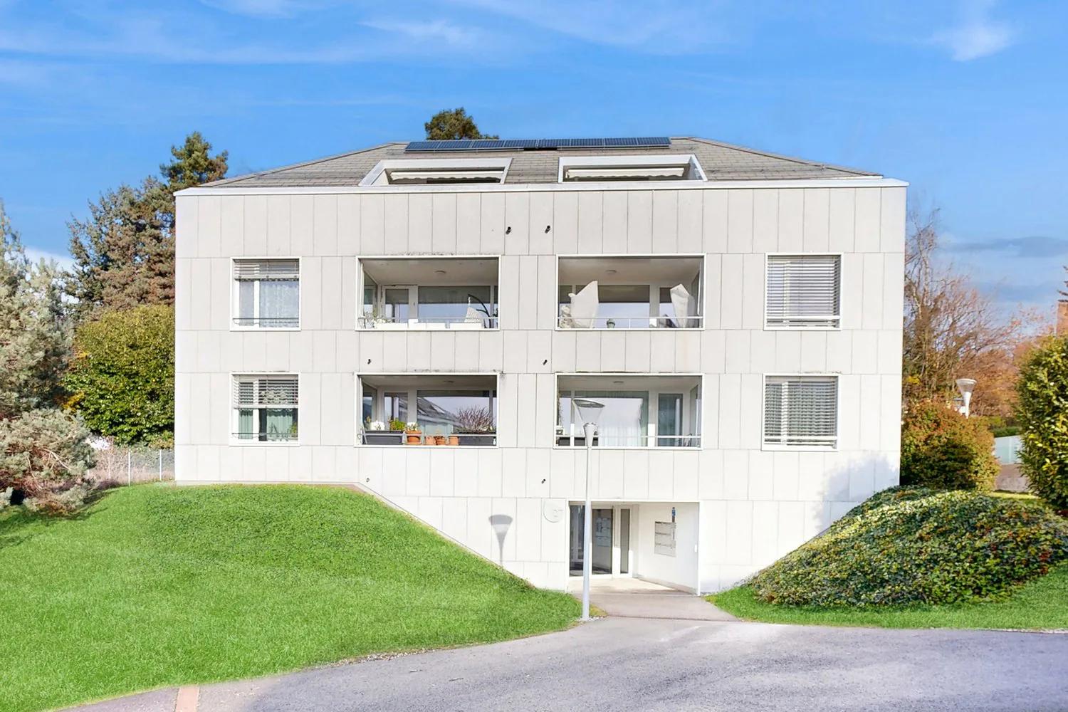 Beautiful 3.5-room apartment of 89 m² for rent in a quiet neighborhood