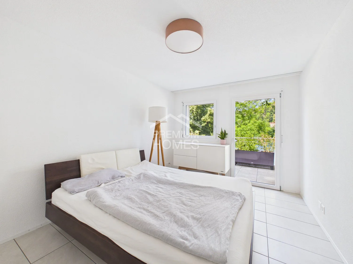 Elegantes Zuhause mit wunderschönem Aarepanorama