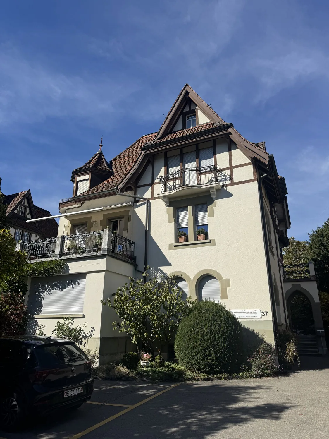 Stilvolle 4-Zimmerwohnung mit Cheminée an ruhiger Lage in Bern!