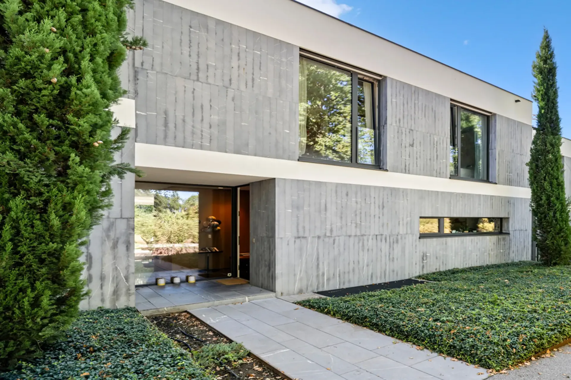 COLOGNY - Charming contemporary villa