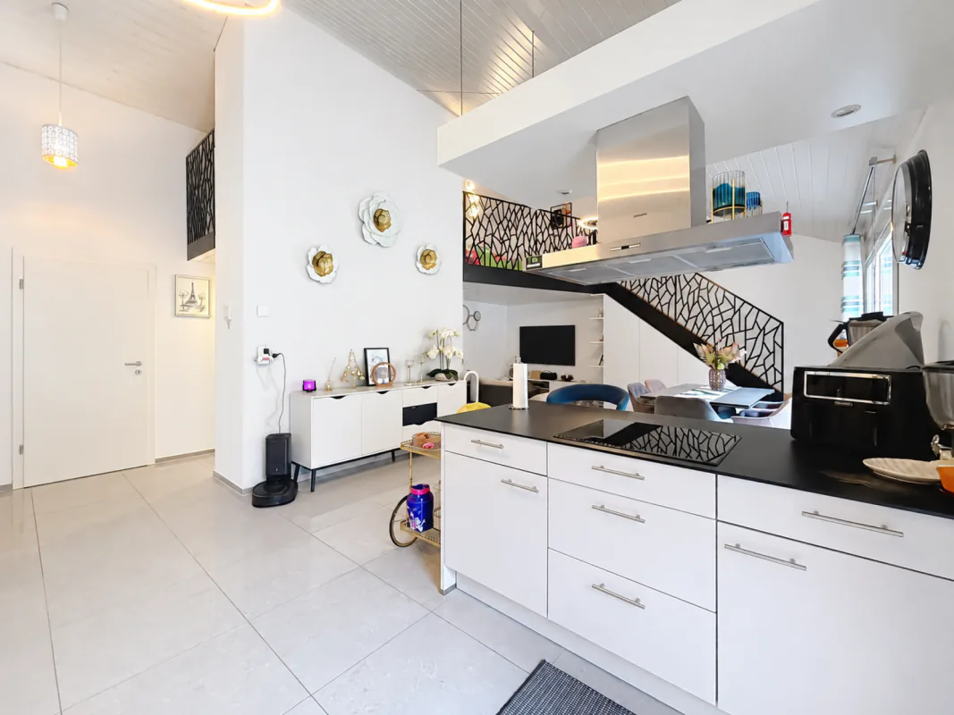 Schönes gemütliches Apartment im Dachgeschoss mit 3.5 Zimmern, Galerie und großer Terrasse