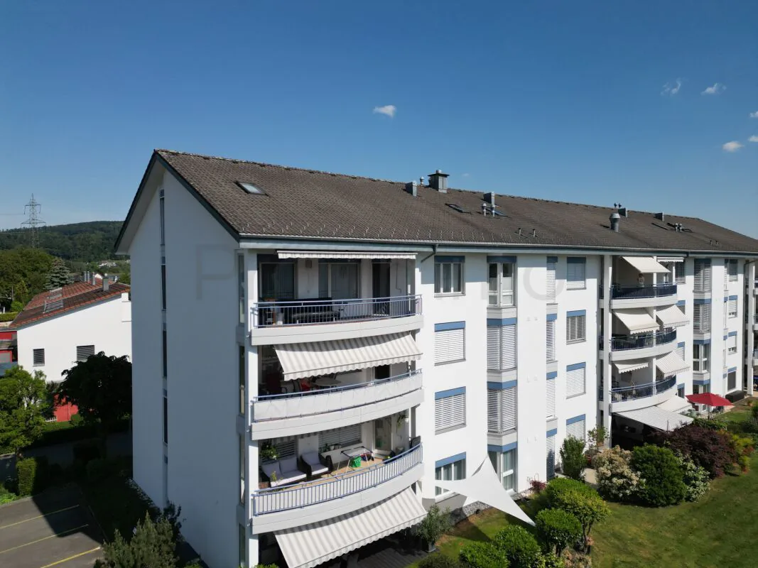 Wonder of space in Leuggern – Maisonette attic apartment with over 170 m² living space