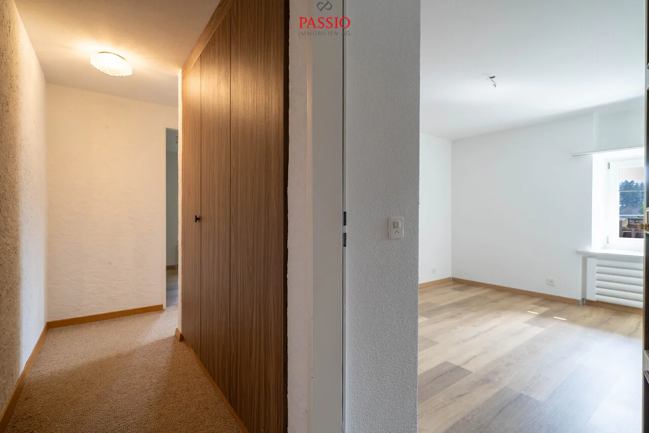 Charmante 4.5-Zimmer-Wohnung mit Cheminée und Alpenblick