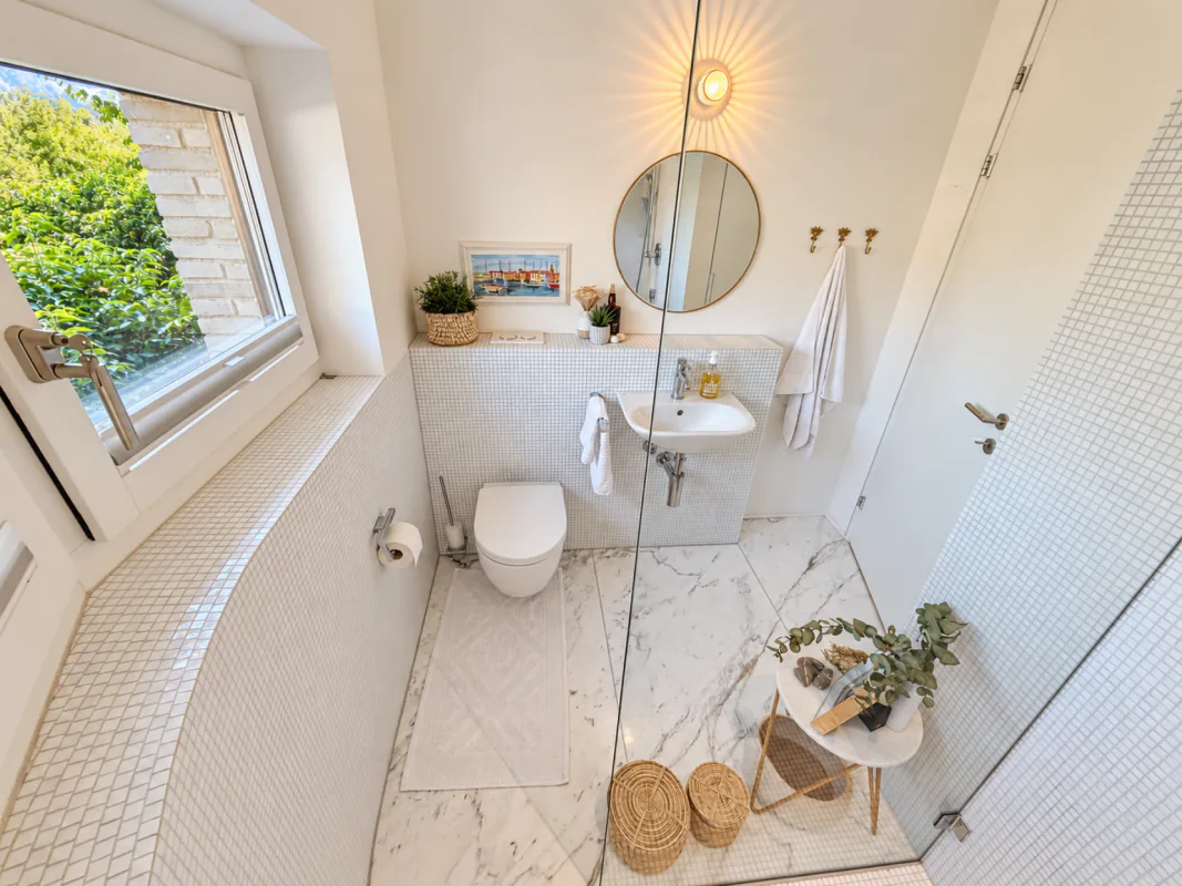 Temporary rental: Exclusive 7.5-room architect's house with lake view, pool, and rooftop terrace