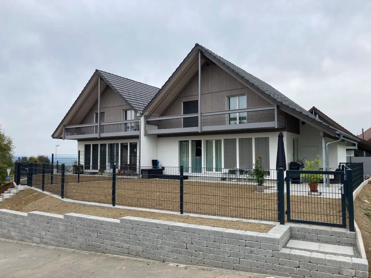 Charmantes 5.5-Zimmer-Doppeleinfamilienhaus in Beinwil am See