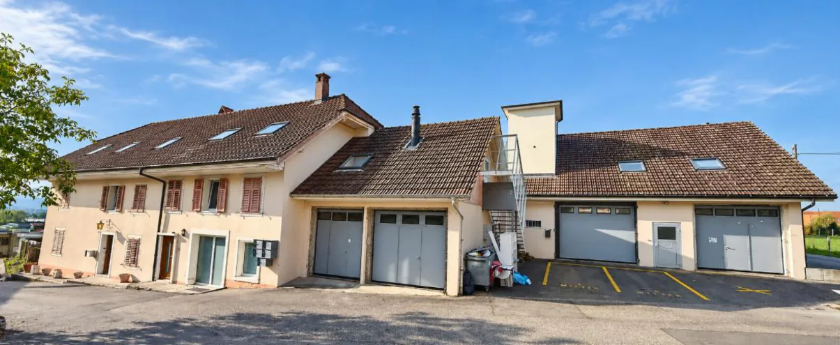 Immeuble d'appartements avec atelier à Bellach : 4 appartements en propriété par étages