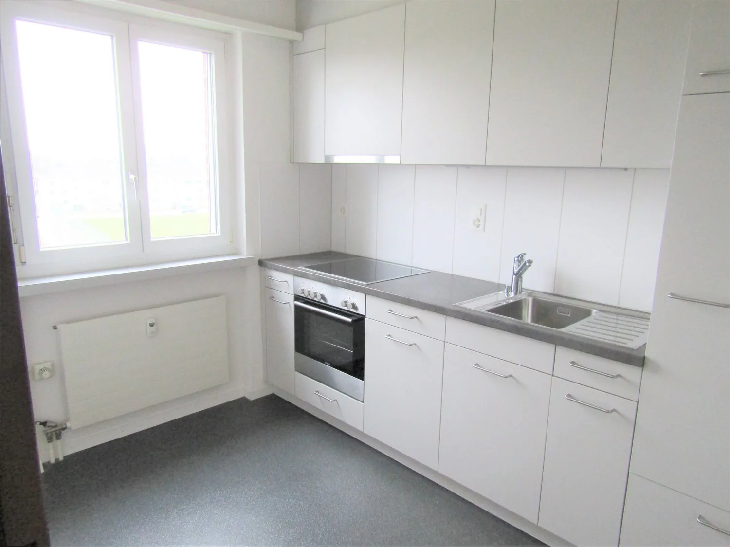 Apartments for seniors in Muttenz, 1-room apartment with balcony and elevator