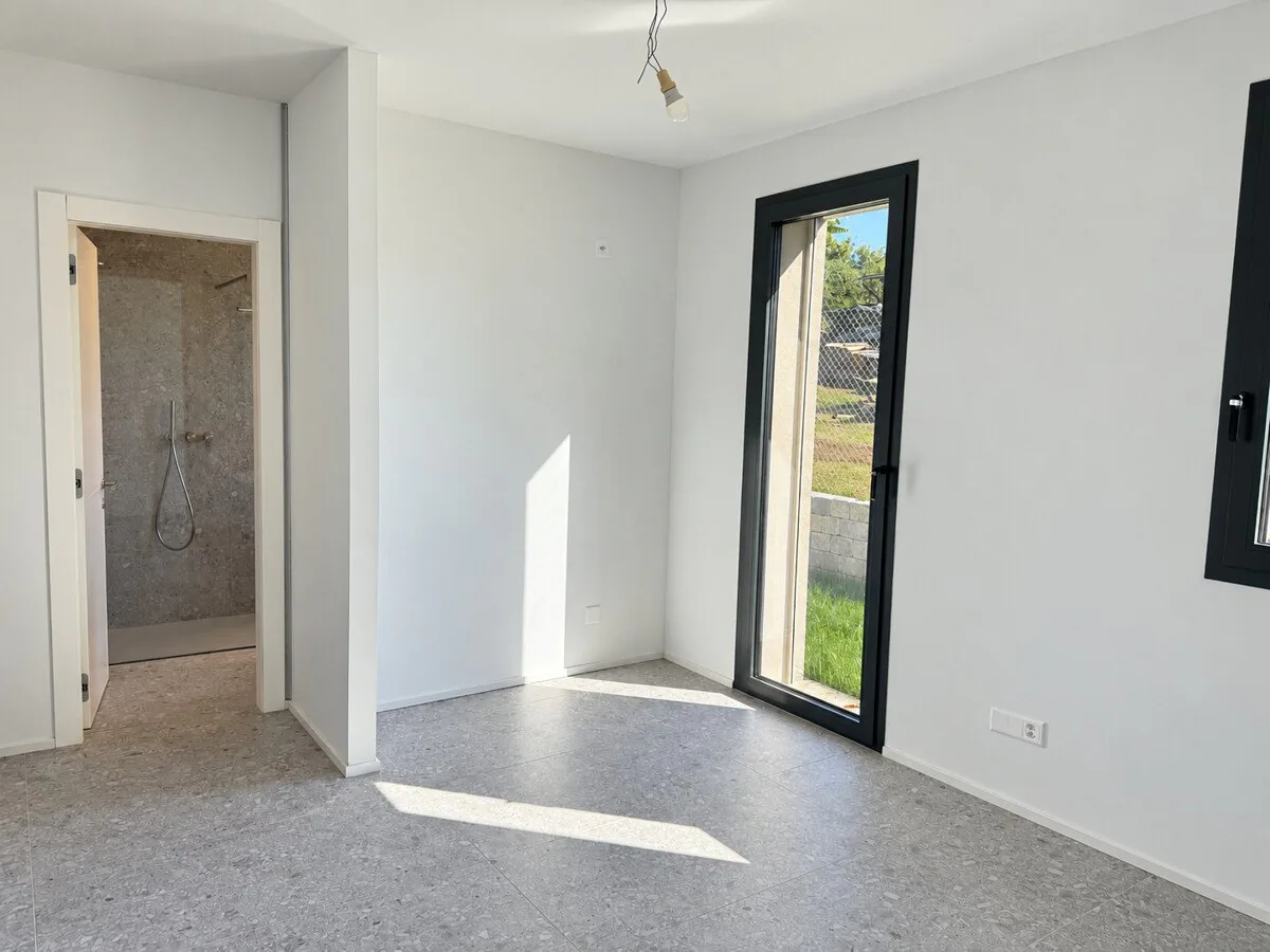 SORENGO: APARTMENT WITH GARDEN, A FEW STEPS FROM LUGANO
