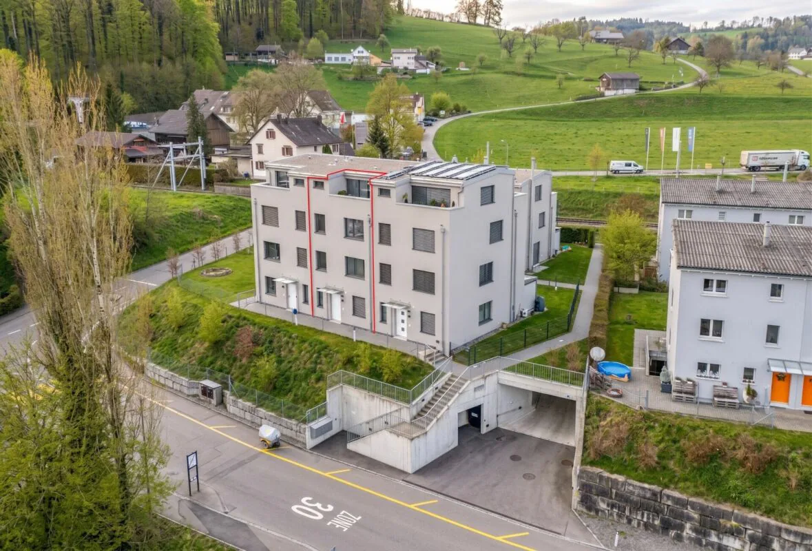 Maison mitoyenne moderne de 7,5 pièces directement sur la réserve naturelle de Töss