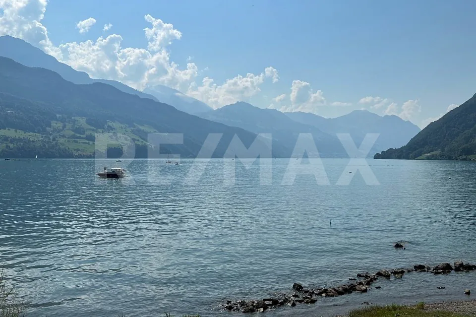 Neubau-TOP-3.5-Zi.-Attika-Wohnung, zur Miete, direkt am See, in 6440 Brunnen SZ