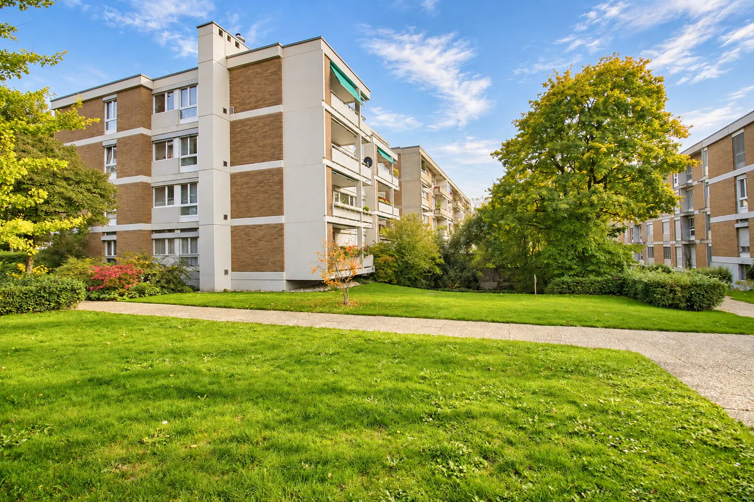 tax-friendly municipality - top developed - low-traffic - sunny - child-friendly