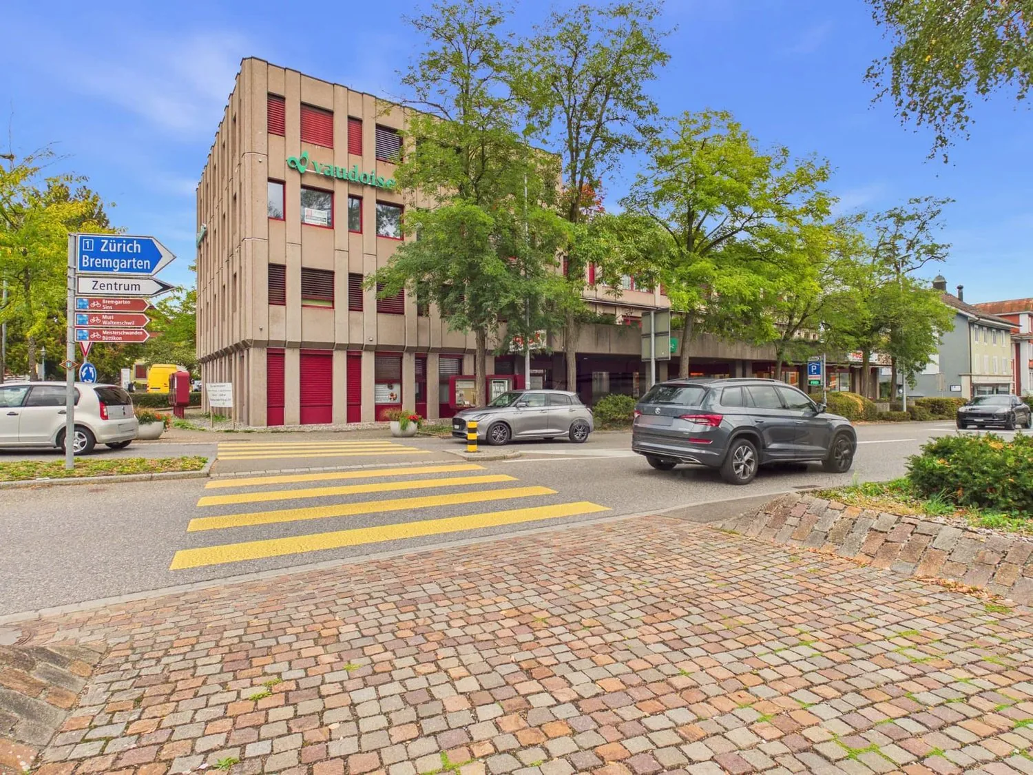 Zentrale Gewerbefläche 60 m² und 116 m² im 2. OG in Wohlen