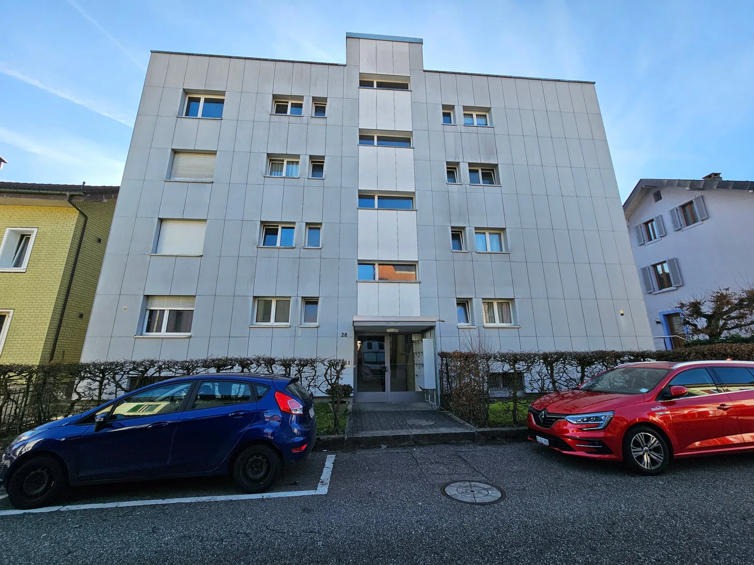 Helle 4-Zimmer-Wohnung mit Balkon ab sofort