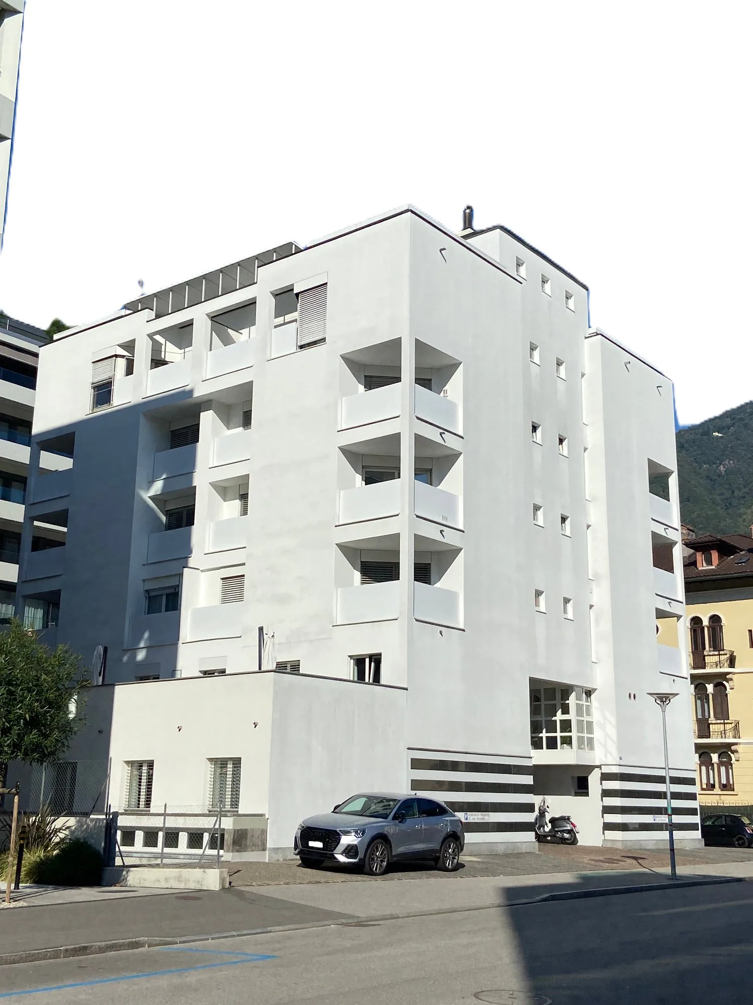 Splendid 5.5-room duplex apartment in Locarno – Panoramic view and exclusive comfort