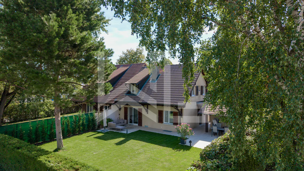 Villa avec dégagement sur la campagne