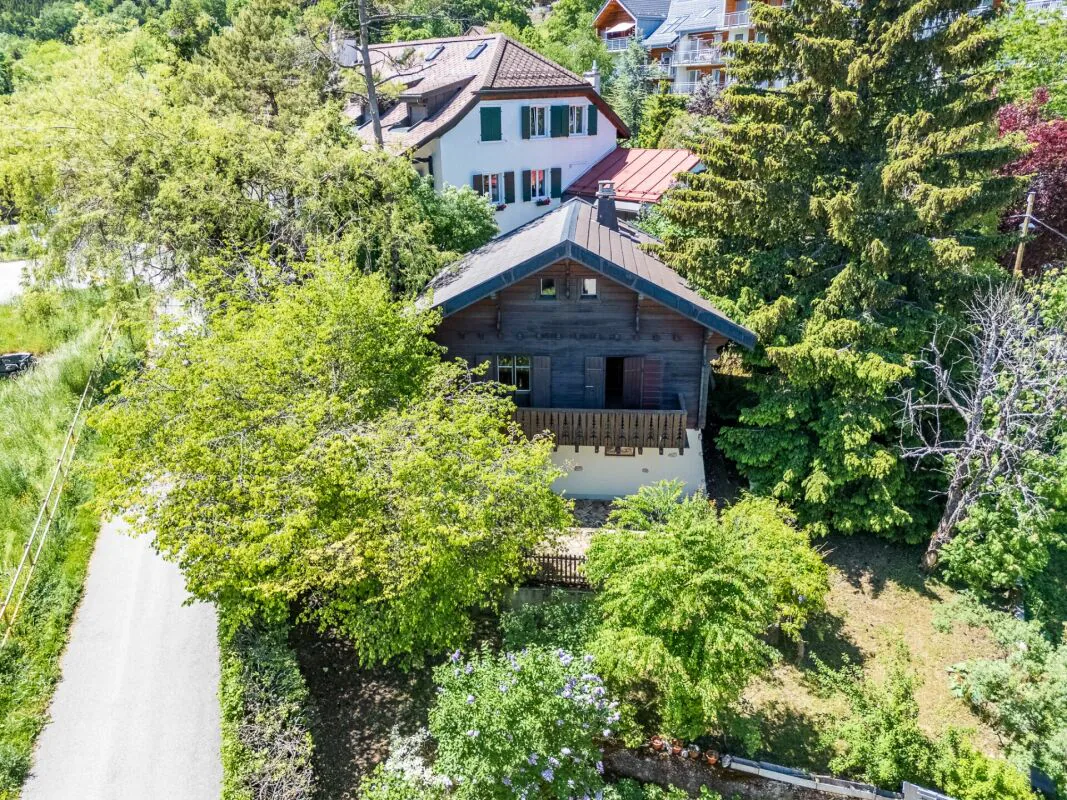 Eine schöne Renovierungsgelegenheit im Herzen von Saint-Cergue