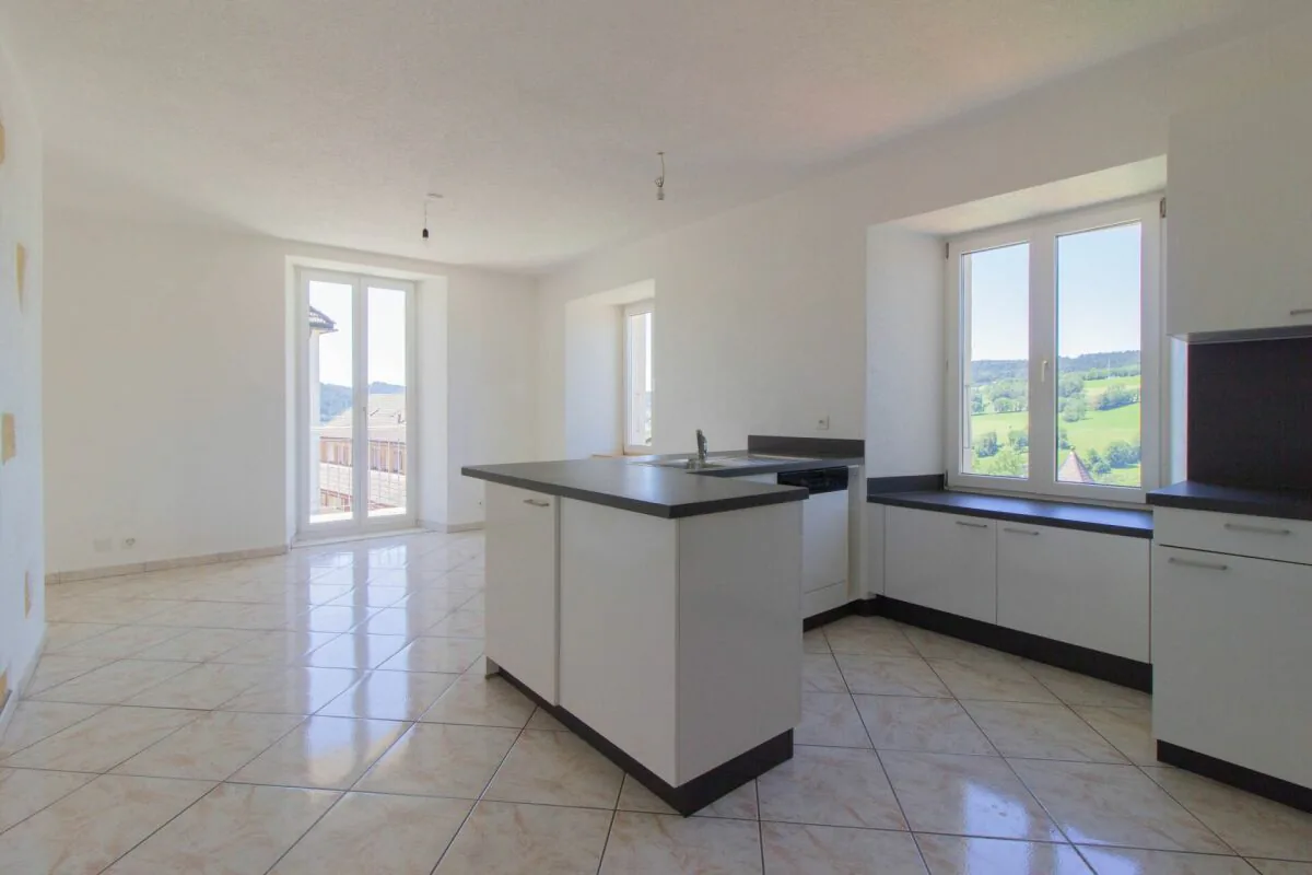 Appartement 5,5 pièces au 1er étage aux Brenets