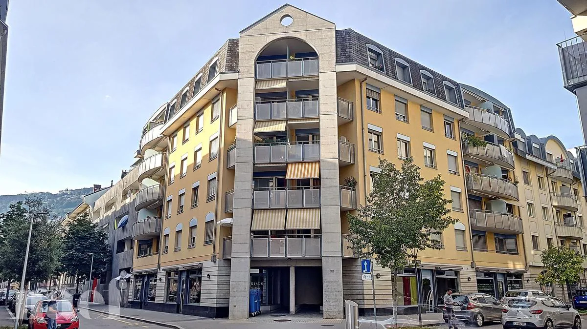 Apartment with 3.5 rooms undergoing renovation on the 3rd floor