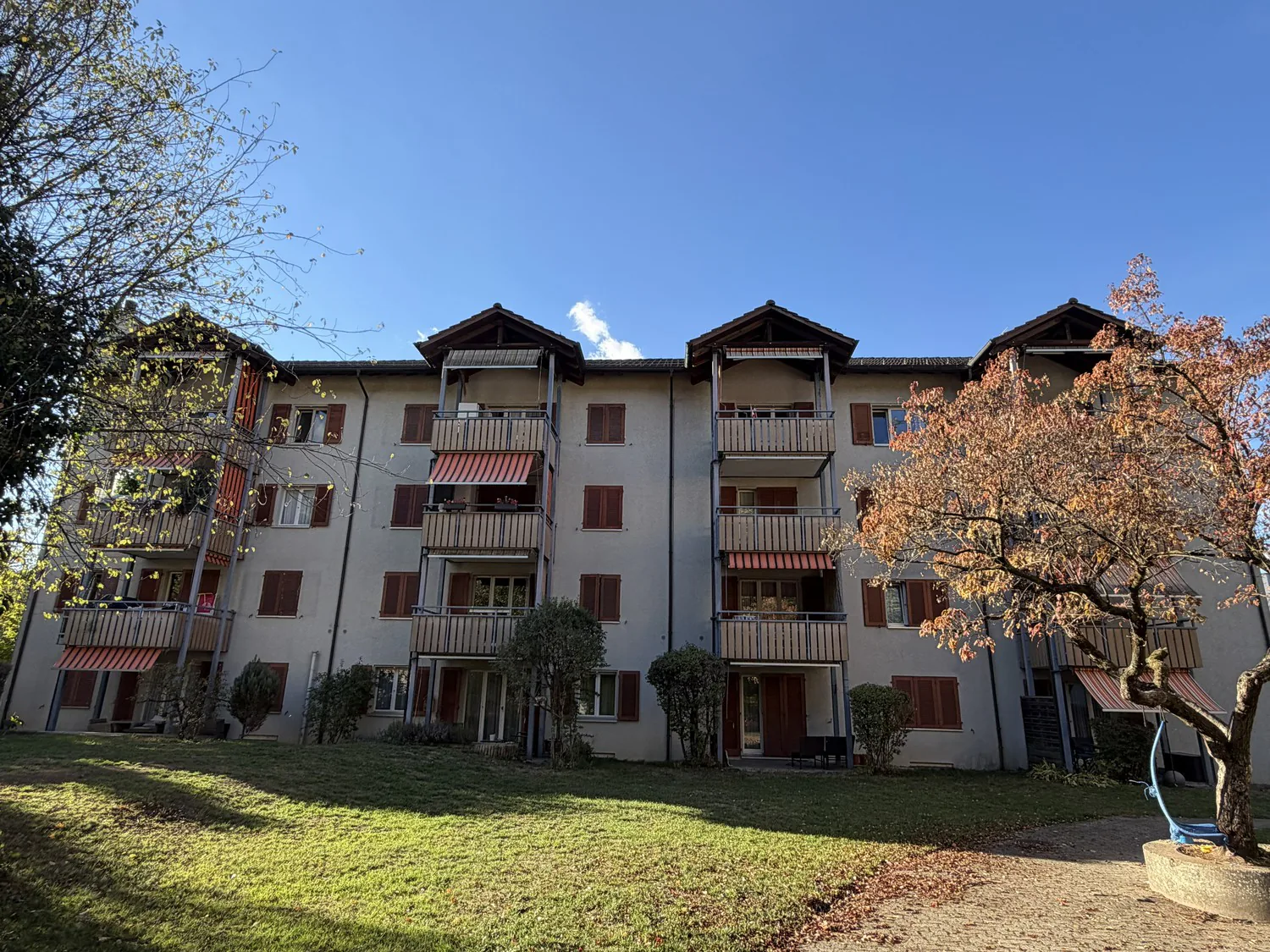 4-Bedroom Apartment in Oberi-Quartier