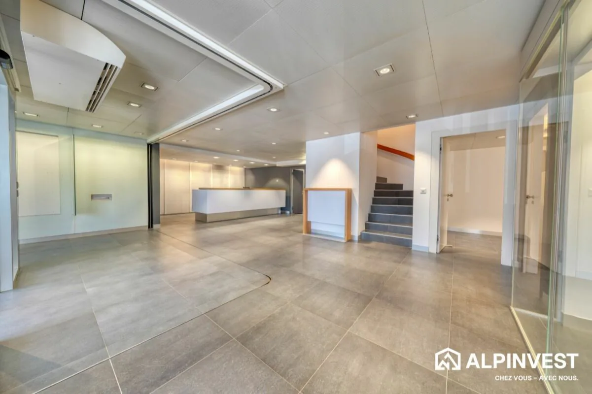 Alte Bankfiliale mit Apartment - Haute-Nendaz
