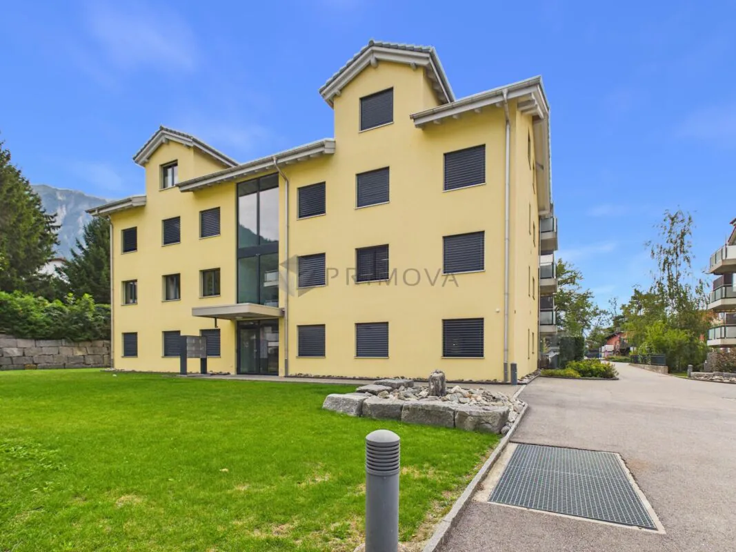 Hochwertig renovierte 4.5 Zimmer-Wohnung mit sonniger Südterrasse in Trimmis