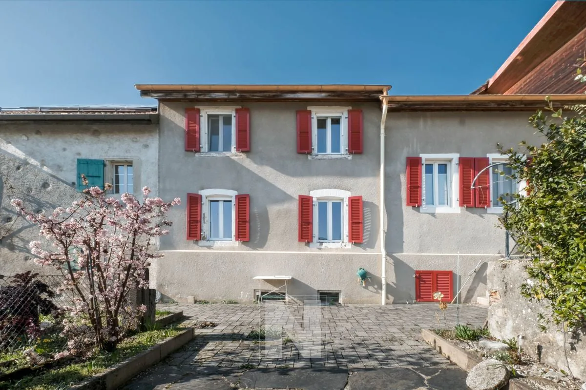 Village house for sale in Begnins - 5.5 rooms, 163m2 living space