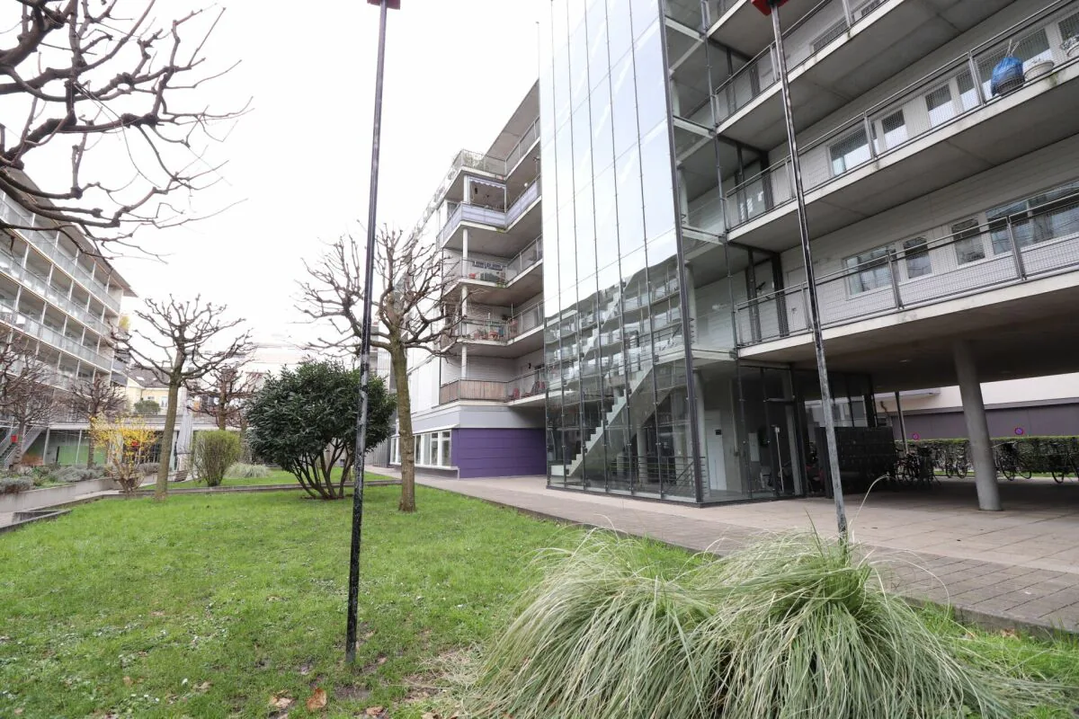 Spacious, bright 2-room apartment in Kleinbasel for rent