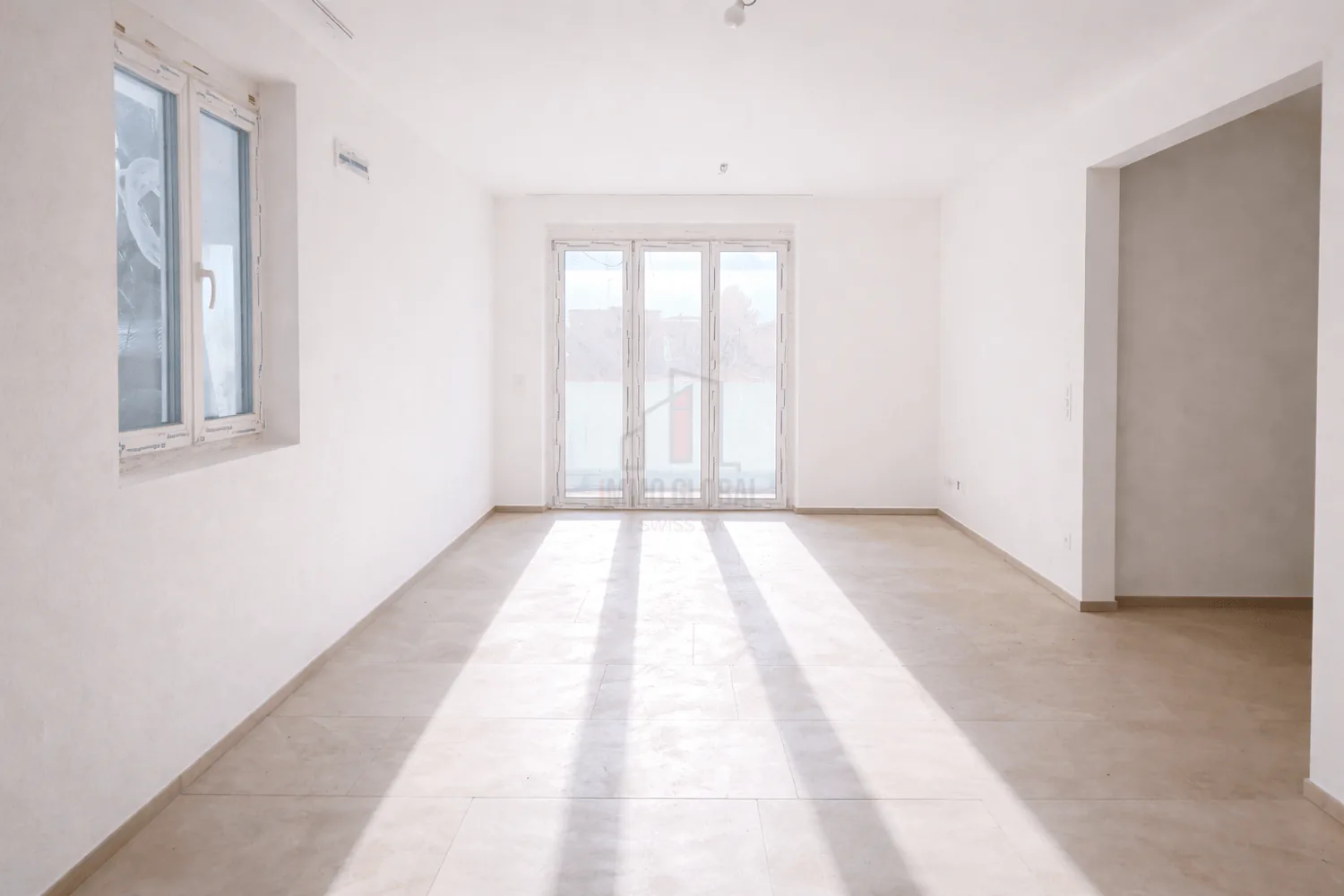 LIVE AND INVEST: BIFAMILIAL HOUSE WITH TWO INDEPENDENT UNITS