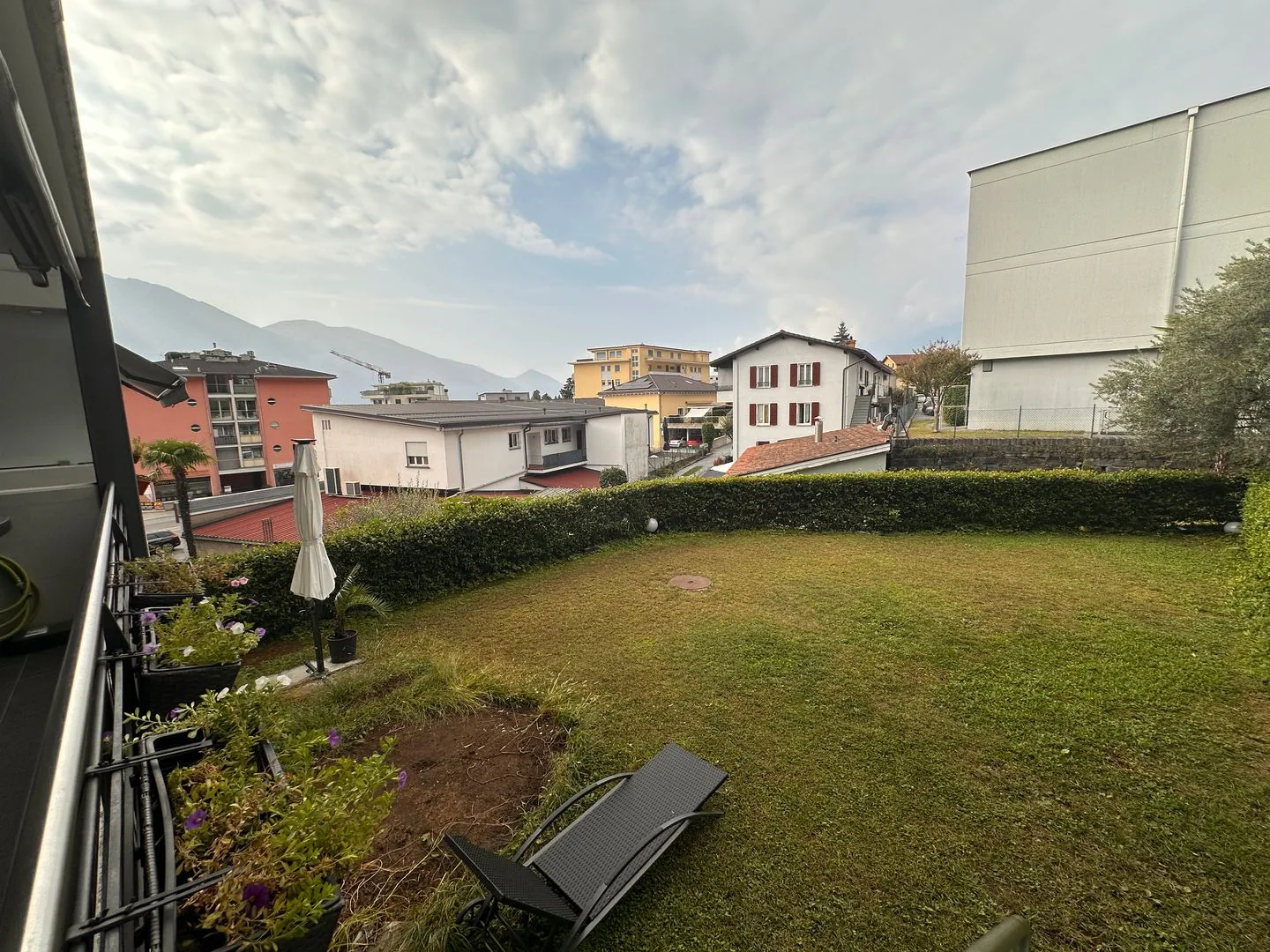 Minusio – appartamento con 2 giardini e 2 terrazze, a due passi dalle scuole